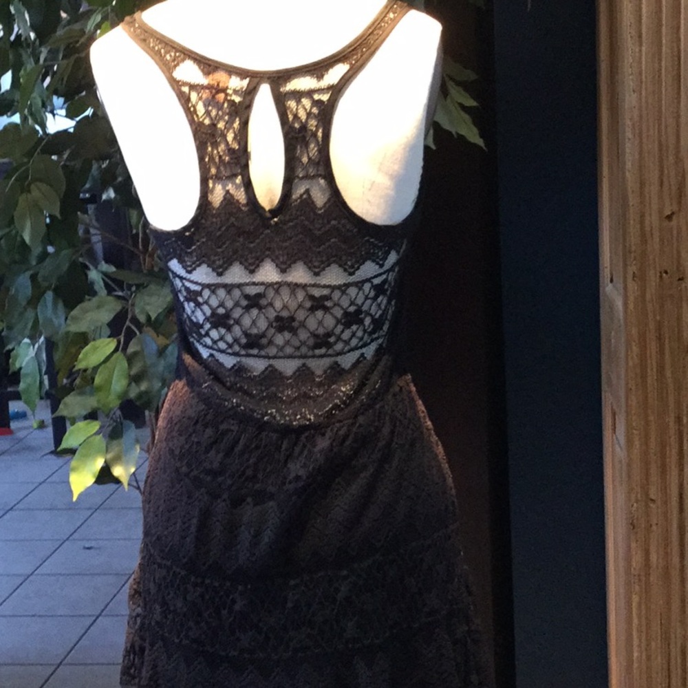 Dress - Picture 2 of 2